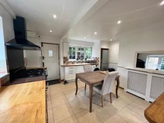 Large Room with free Netflix, Amazon Prime, Disney Plus - Bromley - 4