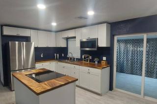 Retreat Overlooking Lake Dora! - Tavares - 2