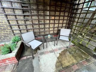 Beautiful Room for ONE Person - free Netflix, Amazon Prime & Disney plus - Bromley - 2