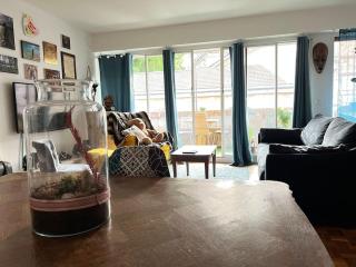 Grand appartement avec balcon et parking gratuit sur place - Paris - 7