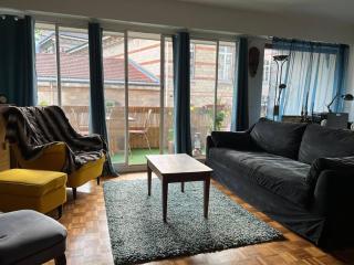 Grand appartement avec balcon et parking gratuit sur place - Paris - 2