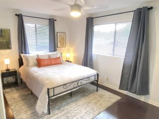 Peaceful, Private Master Bedroom with Own Bath near HILO, with AC! - Keaau - 9