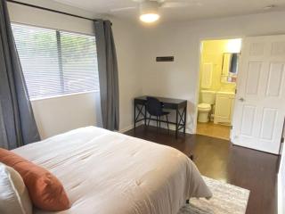 Peaceful, Private Master Bedroom with Own Bath near HILO, with AC! - Keaau - 8