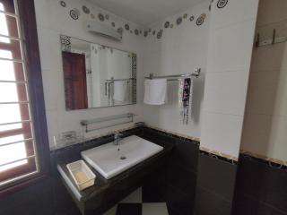 39 House Ho Tay - Hanoi - 5