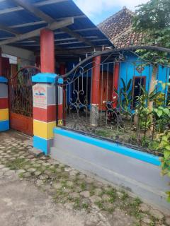 Red Beach Homestay - Pasanggaran - 6
