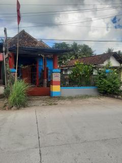 Red Beach Homestay - Pasanggaran - 0