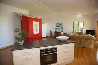 Gecko's Cottage - Absolute Beachfront - Mission Beach - 5