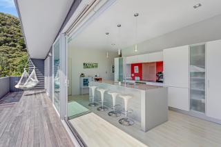 Lavish Luxury - Parekura Bay Holiday Home - Rawhiti - 7