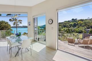 Lavish Luxury - Parekura Bay Holiday Home - Rawhiti - 3