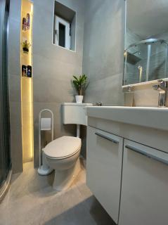 River Bay Apartment Free Parking - Sarajevo - 1