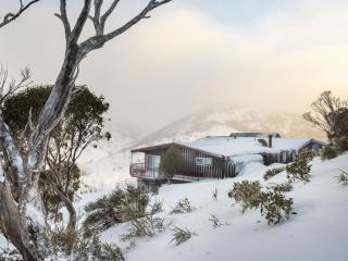 Guthega Inn - Perisher Valley - 0