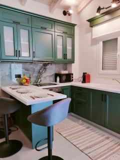 The Old Stables Apartment - 4