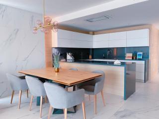 Exclusivo Ático de Lujo en la Playa - holaVivienda Inmobiliaria - Dénia - 1