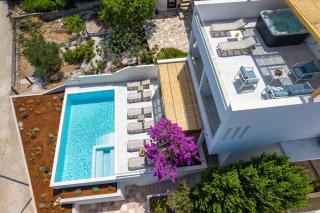 Beachfront Villa Larisa with Whirlpool, Media room - Rogoznica - 1