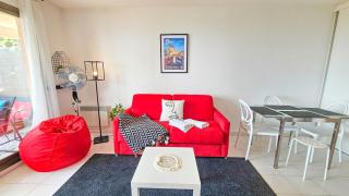 Vue mer & Tour Odeon - Piscine - Parking - AV - 9
