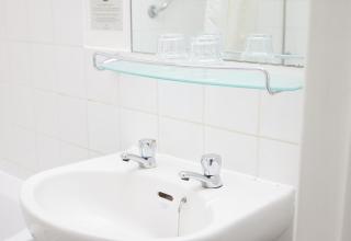 The Bell Hotel Woburn By Greene King Inns - 5