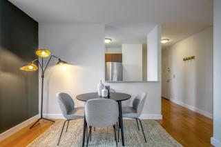 Midtown 1BR w Pool Gym Parking nr Times Sq NYC-378 - New York - 6