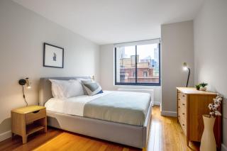 Midtown 1BR w Pool Gym Parking nr Times Sq NYC-378 - New York - 3