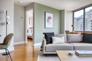 UES 2BR w DM Elevator Gym nr Central Park NYC-918 - 8