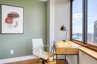 UES 2BR w DM Elevator Gym nr Central Park NYC-918 - 7