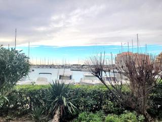 Bel appartement sur le port avec jardin - 0