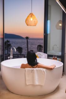 Azar Luxury Suites - Vlorë - 0