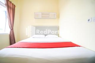 Indah Residence Syariah Mitra RedDoorz - Giacarta - 4