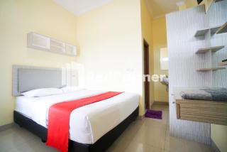 Indah Residence Syariah Mitra RedDoorz - Giacarta - 3