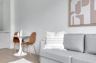 W Loop 1BR w Gym Pool in heart of Greektown CHI-530 - 8