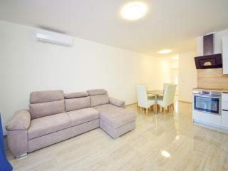 Apartment Katarina by Interhome - Brodarica - 3