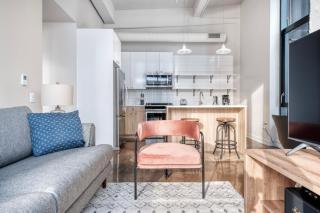 River North 1br w gym lounge roof nr Riverwalk CHI-900 - Chicago - 9