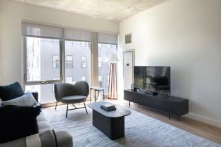 W Loop 1BR w Deck Pool Gym 3 blocks to L CHI-646 - 9