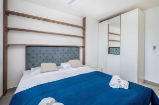 Juan Les Pins Two Bed Apt Beach Access - Antibes - 3