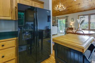 Maggie Valley Vacation Rental with Hot Tub - Maggie Valley - 1