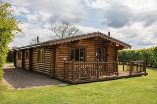 Bullfinch - 2 Bed Lodge - 1