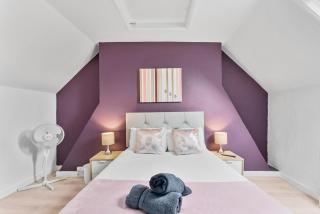 Pristine House - Sleeps 10 - Amazing Location - 2