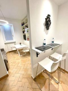 Santa Sofia Apartment - Milan - 2
