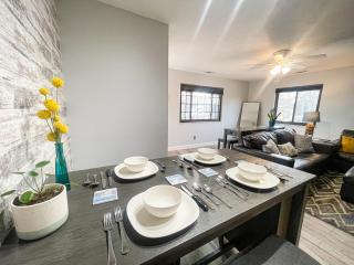 Side-by-Side Family Apartments - Sleeps 15 Total - Huron - 5