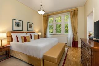 Falkenstein Grand, Autograph Collection - 5