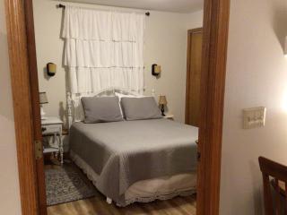 Big Hollow Guest House - Spring Green - 5