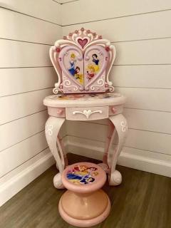 Rustic Elegance 3BDR Stylish Farmhouse Getaway - 7