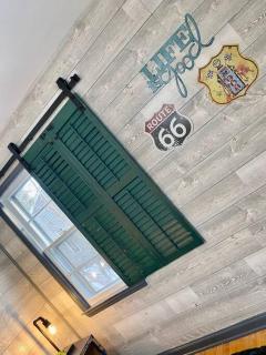 Rustic Elegance 3BDR Stylish Farmhouse Getaway - 5