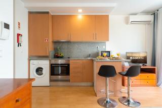 Host Wise - Bright Quiet Flats - Prime Location - Porto - 1