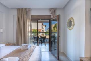 Sunshine Rooms and Suites - Nea Vrasna - 3