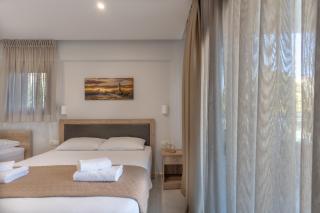 Sunshine Rooms and Suites - Nea Vrasna - 4