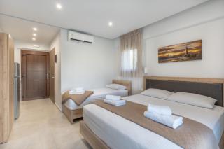 Sunshine Rooms and Suites - Nea Vrasna - 8