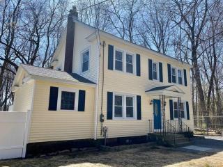 Hidden Gem Secluded Home Steps from Bike Path - 9