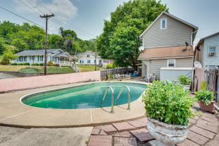 Condo Rental with Pool Access about 11 Mi to Allentown! - 7