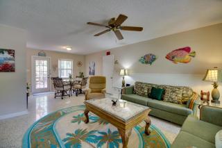 Satellite Beach Sunshine House with Hot Tub! - Satellite Beach - 7