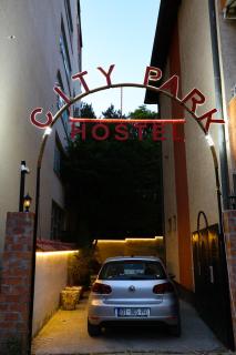 City Park Hostel - Pristina - 9